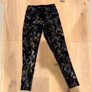 Victoria’s Secret sport- total knockout tight in shimmering gold & silver